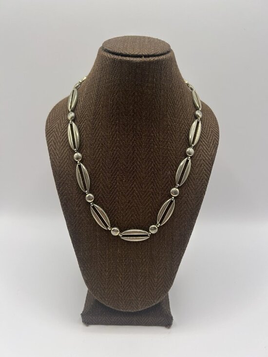 Monet Jewelry - Vintage Monet Silver Tone Oval Bead Necklace 16” Retro Mod Wear Oxidation